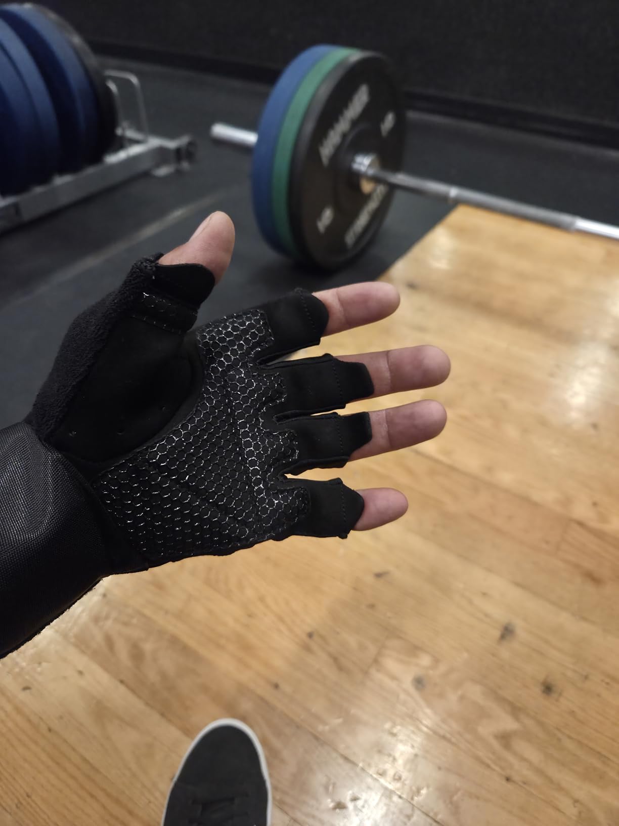 Gute Handschuhe, riechen anfangs etwas